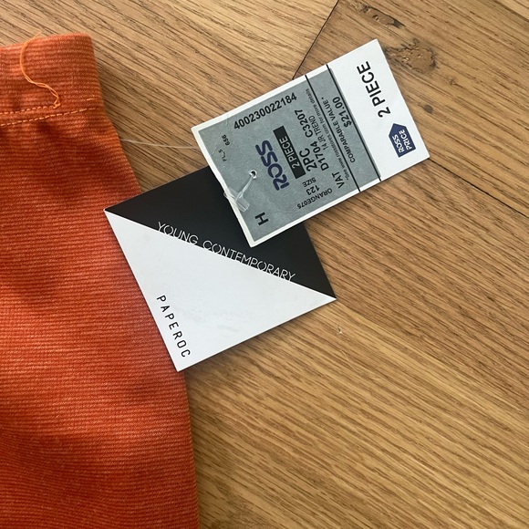 two piece set - Picture 3 of 3